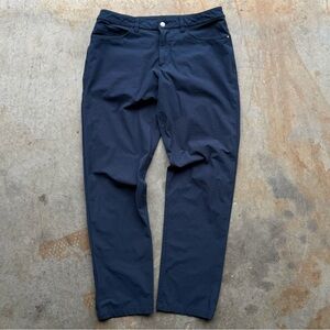 Lululemon Men’s Lightweight Pants - Navy Blue